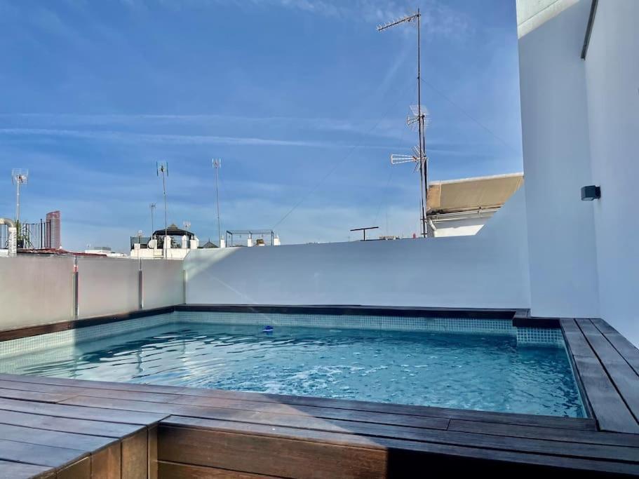 Villa Fdez Amazing House By Cathedral And Giralda With Private Pool à Séville Extérieur photo